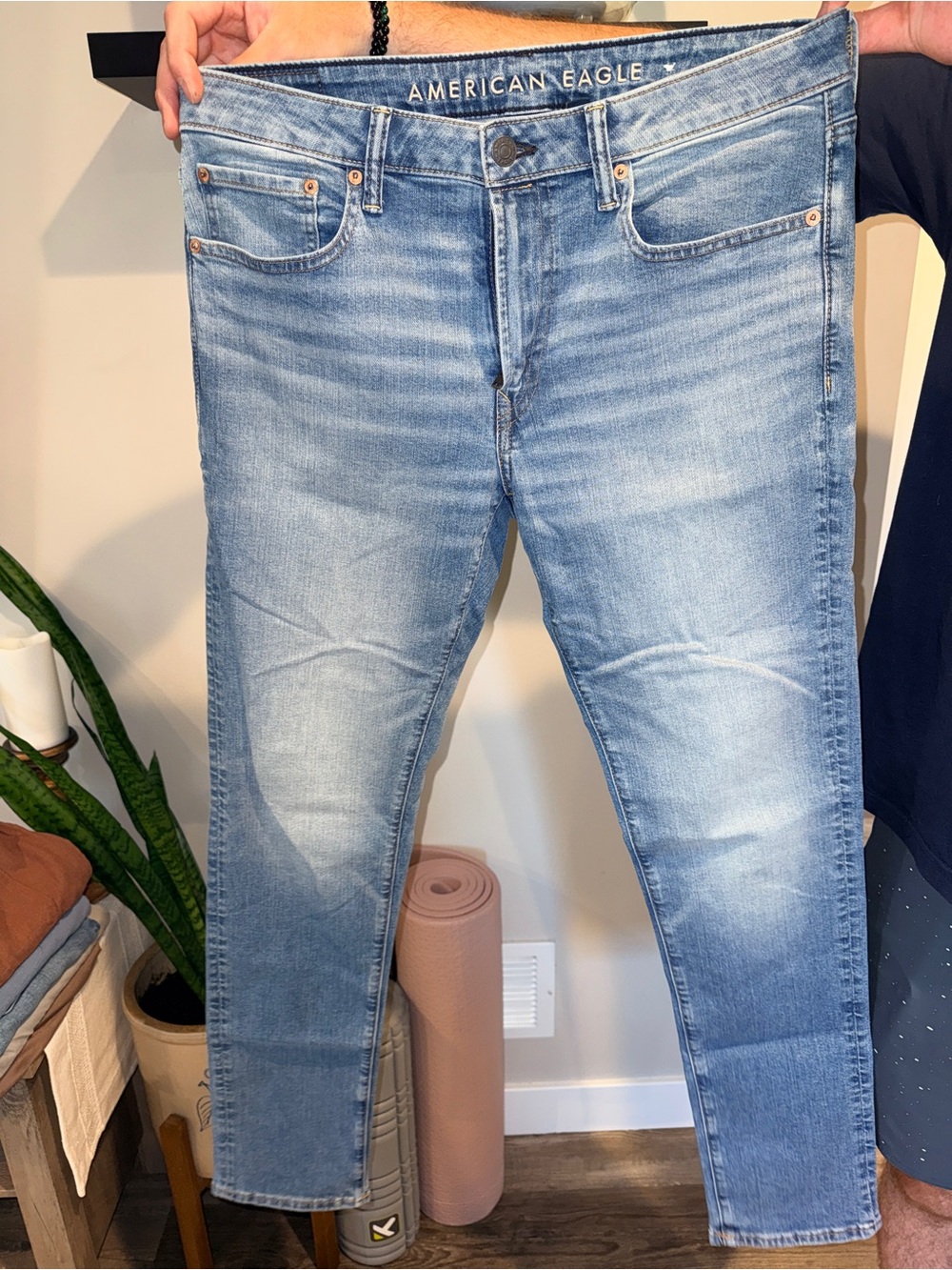 American Eagle Outfitters Light Wash Skinny Jeans